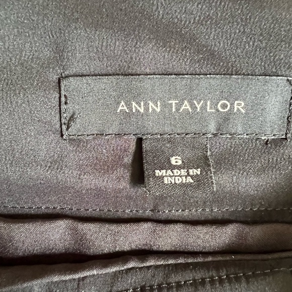 Ann Taylor Black Taffeta Pleated Skirt - Picture 4 of 6